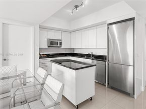 92 SW 3rd St 4704, Miami FL 33130