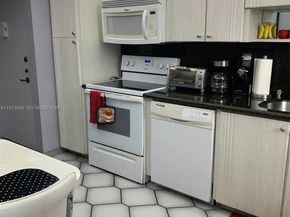 1400 Saint Charles 313, Pembroke Pines FL 33026