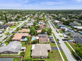 8107 NW 73rd Ter, Tamarac FL 33321