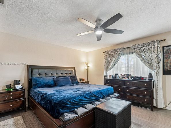 8107 NW 73rd Ter, Tamarac FL 33321