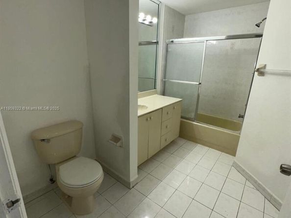 17415 NW 75th Pl 103, Hialeah FL 33015