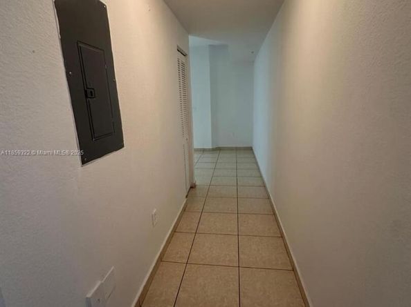 17415 NW 75th Pl 103, Hialeah FL 33015