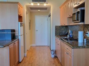 700 Biltmore Way 915, Coral Gables FL 33134