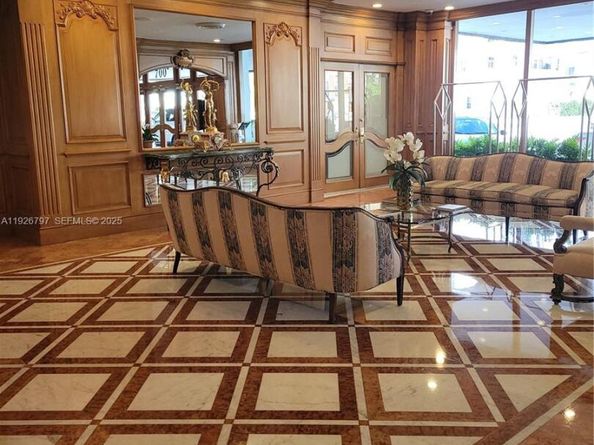 700 Biltmore Way 915, Coral Gables FL 33134