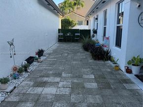18456 NW 22nd St, Pembroke Pines FL 33029
