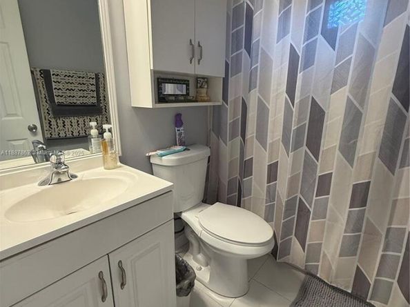 18456 NW 22nd St, Pembroke Pines FL 33029