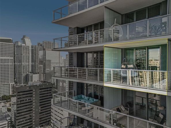 1010 Brickell Ave 3210, Miami FL 33131