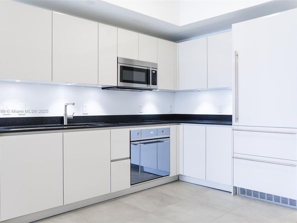 1010 Brickell Ave 3210, Miami FL 33131