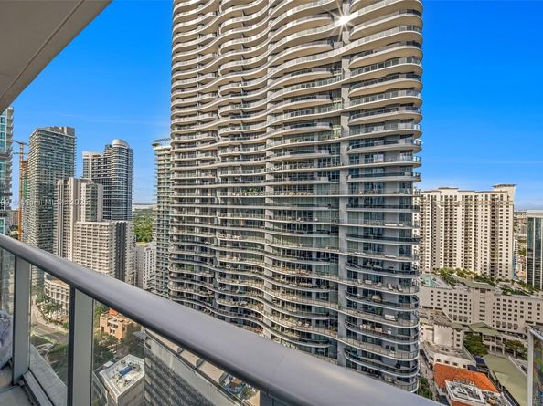 1010 Brickell Ave 3210, Miami FL 33131