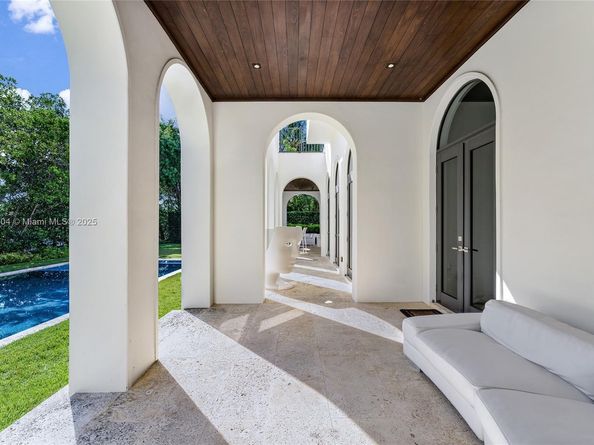 231 Costanera Rd, Coral Gables FL 33143