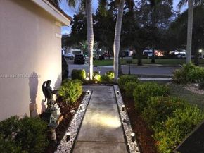 1308 Alexander Bnd, Weston FL 33327