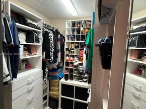 1308 Alexander Bnd, Weston FL 33327