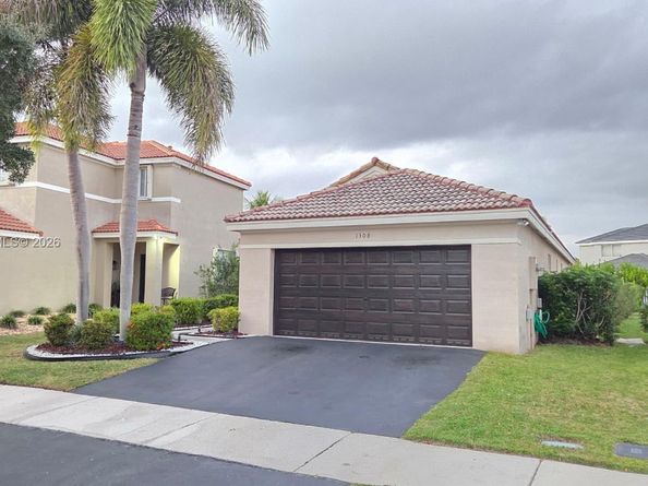 1308 Alexander Bnd, Weston FL 33327