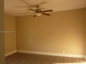 2545 NW 59th Ave, Margate FL 33063