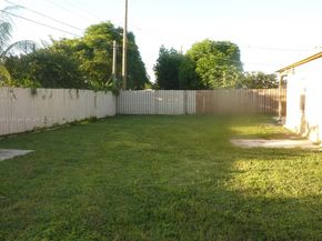 2545 NW 59th Ave, Margate FL 33063