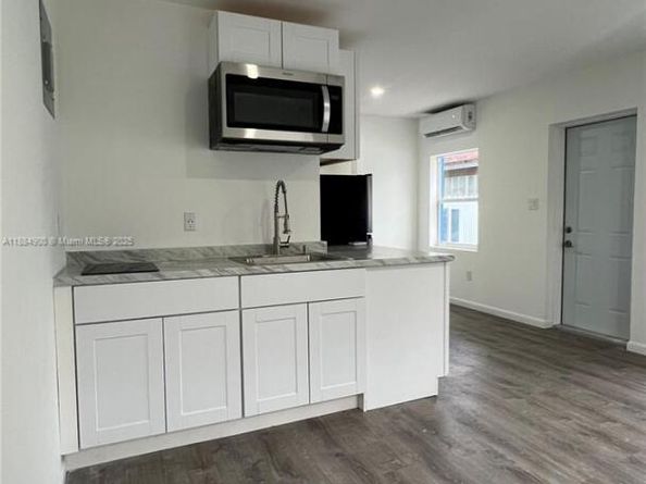 4139 NW 23rd Ave, Miami FL 33142