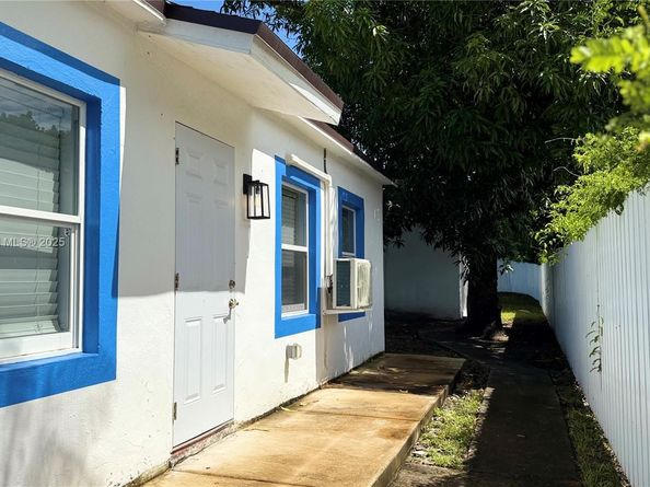 4139 NW 23rd Ave, Miami FL 33142