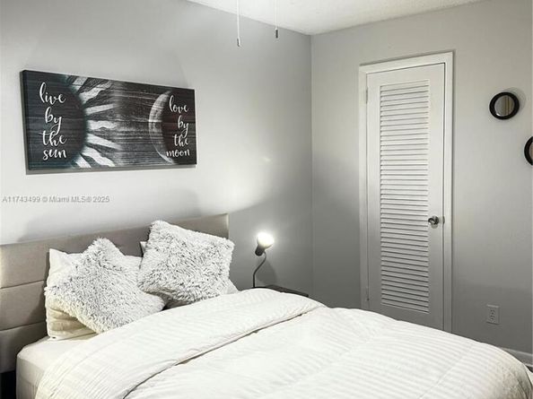 220 Cambridge I, West Palm Beach FL 33417