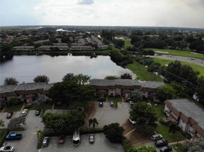 1156 NW 106th Ter 204, Pembroke Pines FL 33026