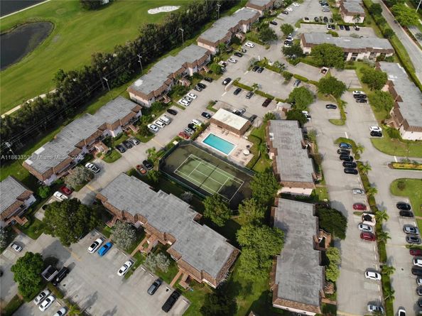 1156 NW 106th Ter 204, Pembroke Pines FL 33026