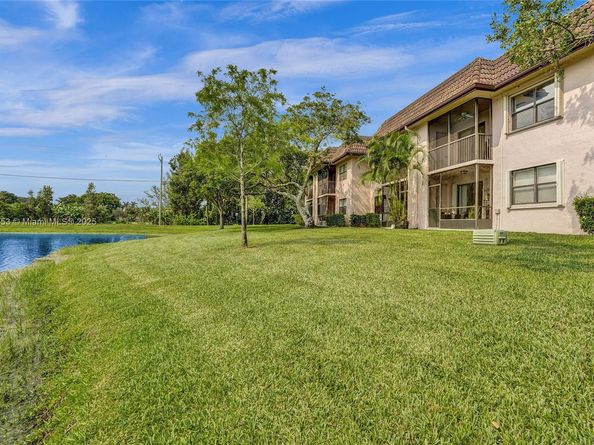 1156 NW 106th Ter 204, Pembroke Pines FL 33026