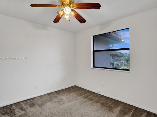 1156 NW 106th Ter 204, Pembroke Pines FL 33026