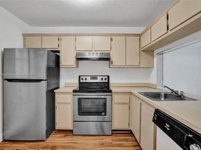1156 NW 106th Ter 204, Pembroke Pines FL 33026
