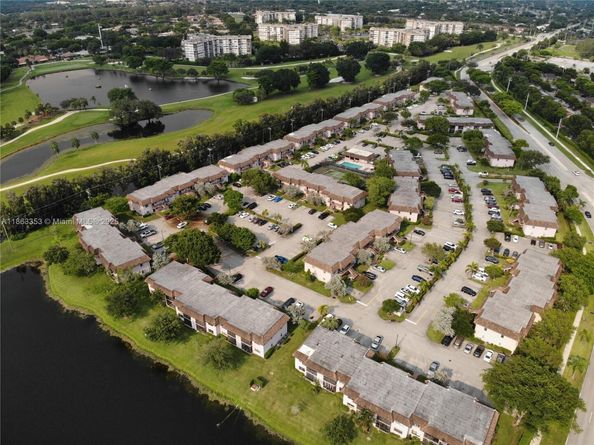 1156 NW 106th Ter 204, Pembroke Pines FL 33026