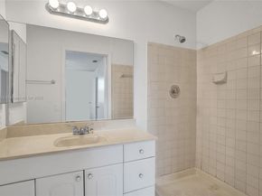 1156 NW 106th Ter 204, Pembroke Pines FL 33026