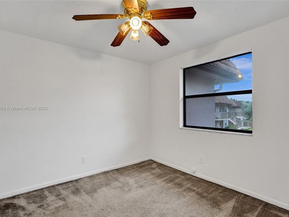 1156 NW 106th Ter 204, Pembroke Pines FL 33026
