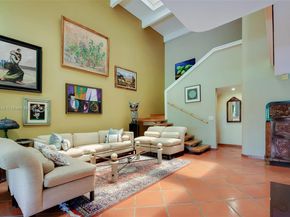 3169 Via Abitare Way 6, Miami FL 33133