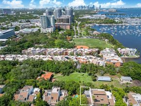 3169 Via Abitare Way 6, Miami FL 33133