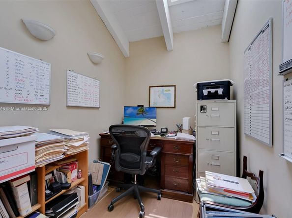 3169 Via Abitare Way 6, Miami FL 33133
