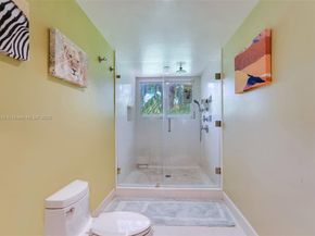 3169 Via Abitare Way 6, Miami FL 33133