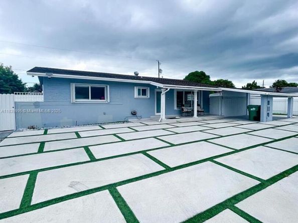 11922 SW 176th Ter, Miami FL 33177
