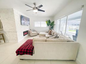11922 SW 176th Ter, Miami FL 33177