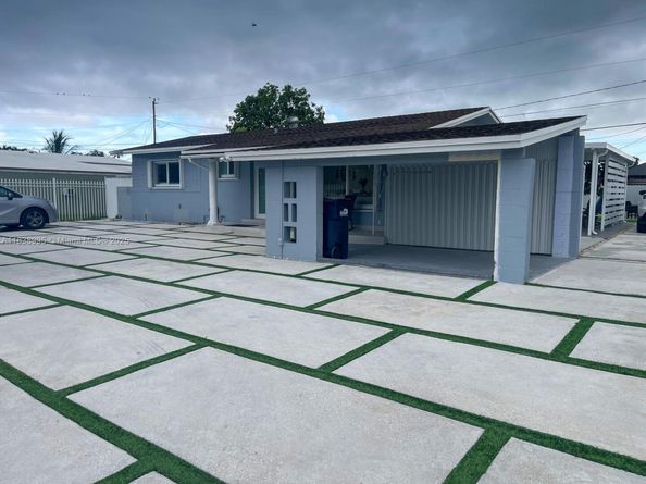 11922 SW 176th Ter, Miami FL 33177