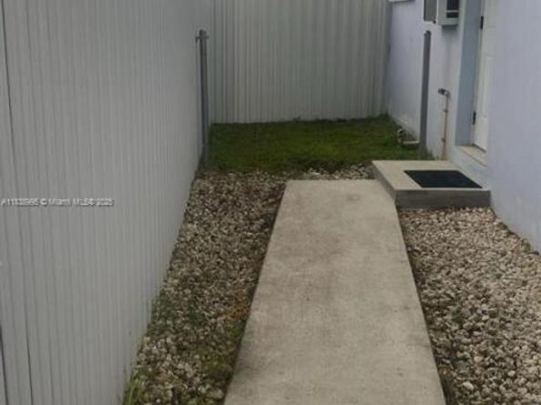 11922 SW 176th Ter, Miami FL 33177