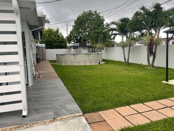 11922 SW 176th Ter, Miami FL 33177