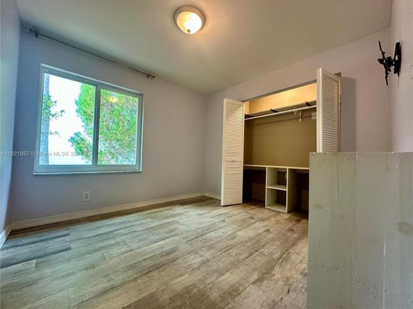 17253 NW 6th Ct, Pembroke Pines FL 33029