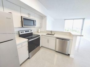 5077 NW 7th St 1111, Miami FL 33126