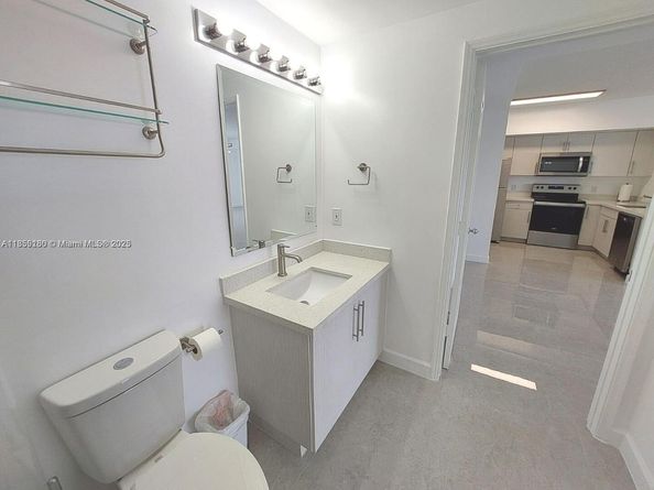 5077 NW 7th St 1111, Miami FL 33126