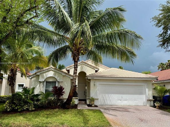 4907 SW 32nd Way, Hollywood FL 33312