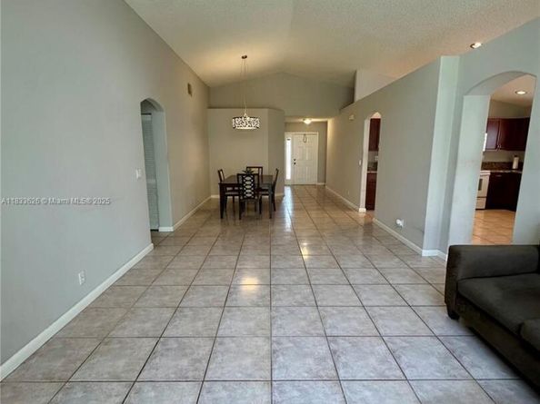 4907 SW 32nd Way, Hollywood FL 33312