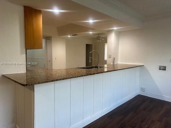 6861 SW 28th St, Miramar FL 33023