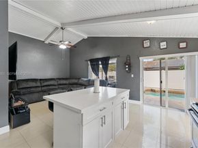 7527 SW 6th Ct, North Lauderdale FL 33068