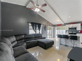 7527 SW 6th Ct, North Lauderdale FL 33068