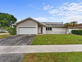 7527 SW 6th Ct, North Lauderdale FL 33068