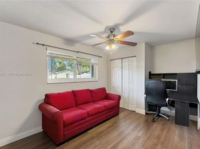 7527 SW 6th Ct, North Lauderdale FL 33068