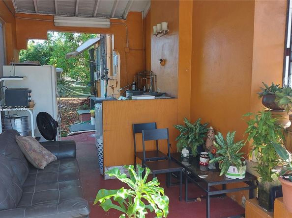 3087 SW 5th St, Miami FL 33135